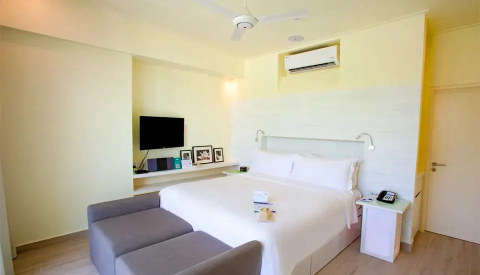 هتل هالیدی این ریزورت کاندوما مالدیو